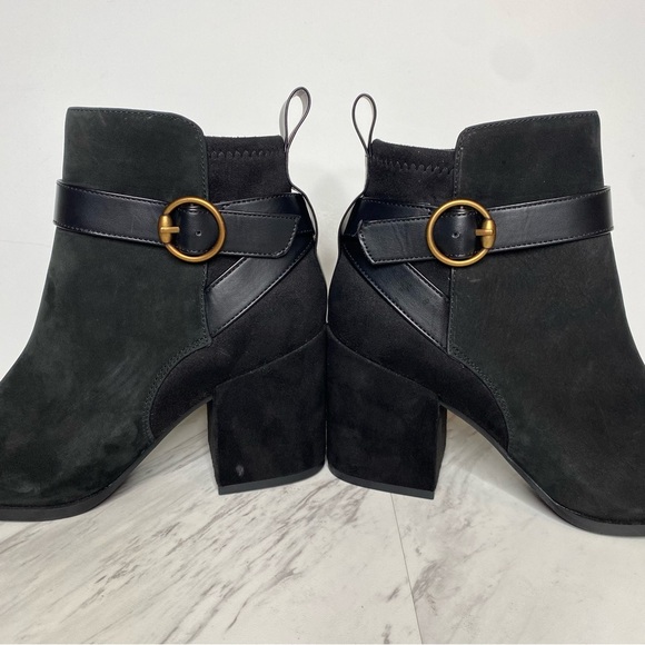 New! Vionic Tenley Black Heeled Bootie 9 - Picture 8 of 15